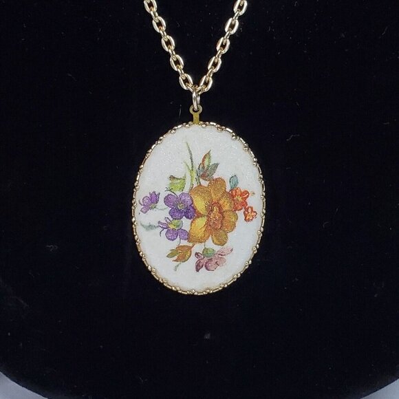 VTG  West Germany Floral Sugar Crystal Cameo Bead Necklace Goldtone Cottagecore - Picture 6 of 12